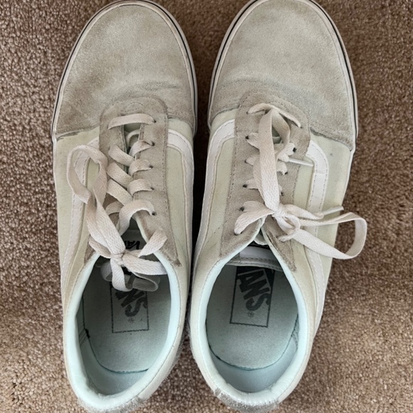 Vans - Picture 2 of 5